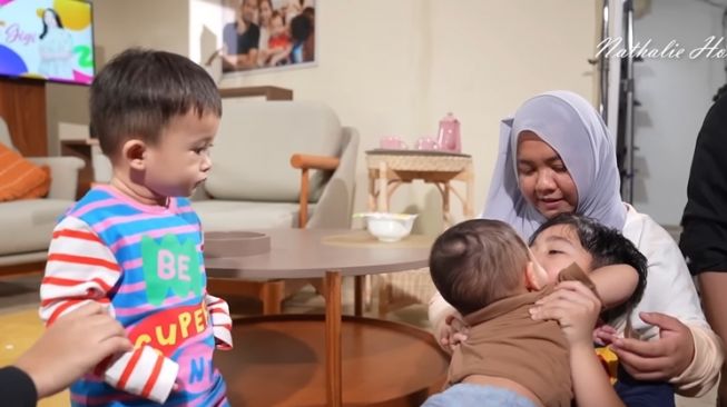 Potret Rayyanza dan Adzam Playdate (YouTube Nathalie Holscher)