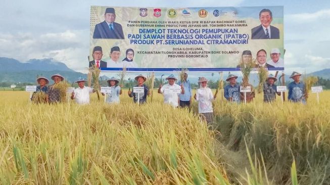 Jalin Kerjasama Sejak Lama, Bupati Bonebol Ajak Gubernur Ehime Panen Raya