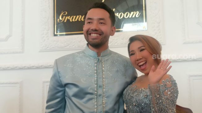 Bawa-Bawa Nama Syahrini, Ini Alasan Kiky Saputri Ajak Calon Suami di Pengajian Jelang Nikah