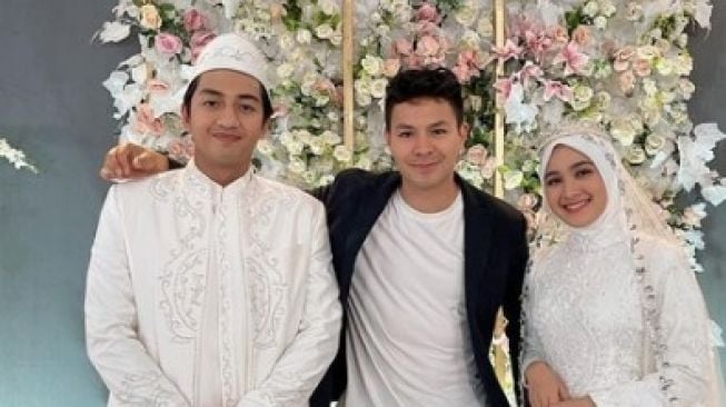 Harris Vriza dan Cut Syifa Pakai Baju Pengantin, Fero Walandouw: Selamat Ya Kalian