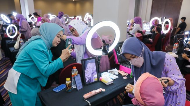 Tingkatkan Soft Skill Milenial Lewat Gelaran Make Up Competition