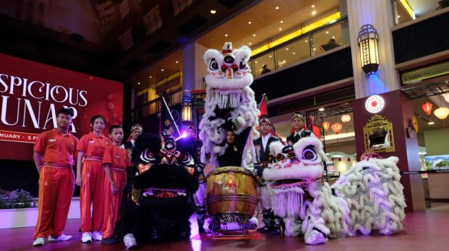 Suasana Oriental Klasik Hingga Pertunjukkan Pole Barongsai Meriahkan Imlek di Grand Indonesia