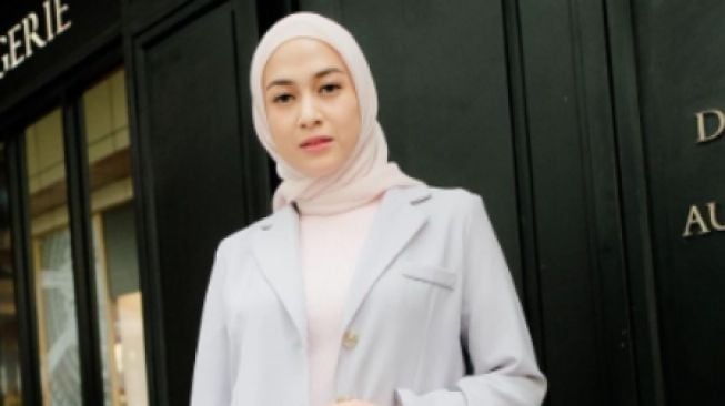 Innalillahi, Ayah Artis Nina Zatulini Meninggal Dunia