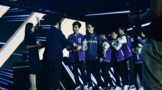 Anggota Echo Team Juara M4 Persembahkan Cincin Emas Kemenangan untuk Ayah Tercinta