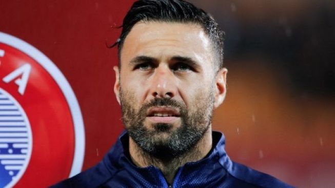 Napoli Resmi Lepas Salvatore Sirigu ke Fiorentina