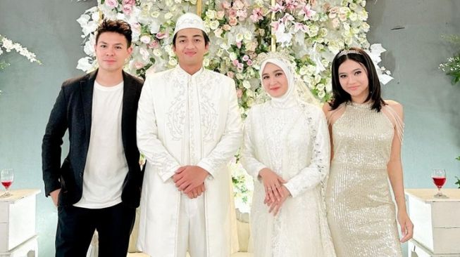 Pesona Cut Syifa Pakai Baju Pengantin (Instagram/@cutsyifaa)