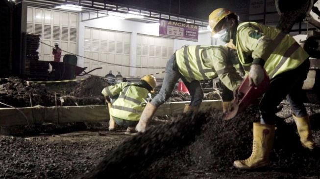 Banyak Jalan Berlubang dan Bikin Macet, BUMN Semen Uji Coba Beton Cepat Kering 12 Jam, Begini Hasilnya?