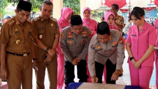 Diresmikan Kapolres Jeneponto, Masjid Ar-Rayyan Polsek Binamu Ramai 