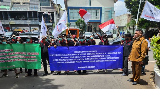 LSM Kalsel Desak Kejaksaan Agung RI Usut Dugaan Perjalanan Fiktif DPRD 