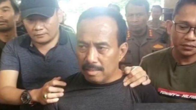 Eks Wali Kota Blitar Samanhudi Anwar jadi tersangka dalam kasus perampokan rumah dinas Wali Kota Blitar Santoso. (Antara)