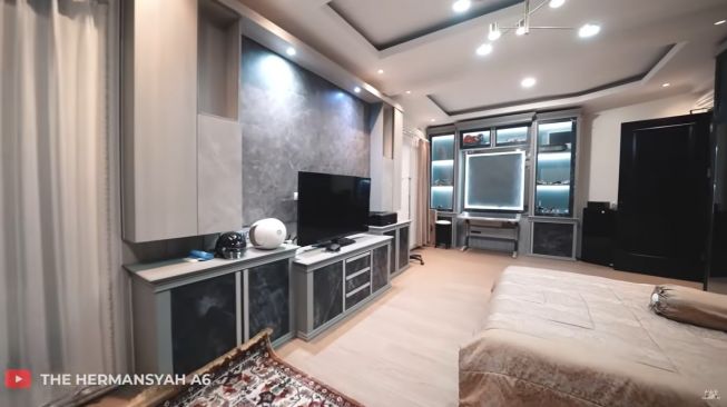 Potret kamar terbaru Azriel Hermansyah (YouTube/The Hermansyah A6)
