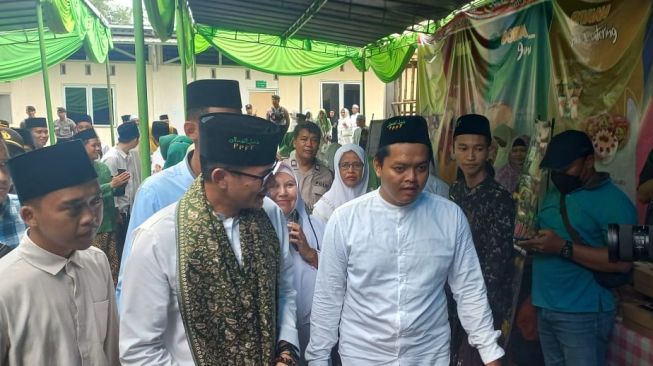 Kunjungi Ponpes di Semarang, Teriakan Sandiaga Uno Presiden Menggema