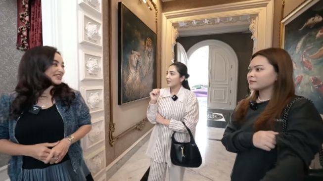 Grebek Istana Megah Monica Soraya, Ashanty Dibikin Melongo