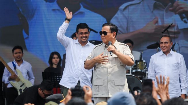 Pesta Rakyat Pemuda Bela Negara Berlangsung Meriah, Budi Doremi Ajak Prabowo Subianto dan Bobby Nasution Nyanyi Bersama