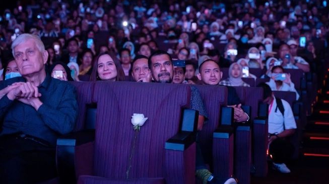 Kursi kosong untuk Ashraf Sinclair di Konser BCL (Instagram/@imantang75)