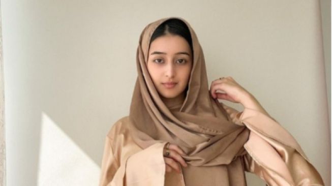 5 Referensi Warna Hijab yang Cocok untuk Kulit Sawo Matang