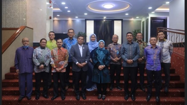 Kunjungan kehormatan (courtesy call) Menteri Dalam Negeri Malaysia, Dato’ Seri Saifuddin Nasution bin Ismail, di Kantor Kemnaker, Jakarta, Hari Senin (30/1/2023). (Dok: Kemnaker)