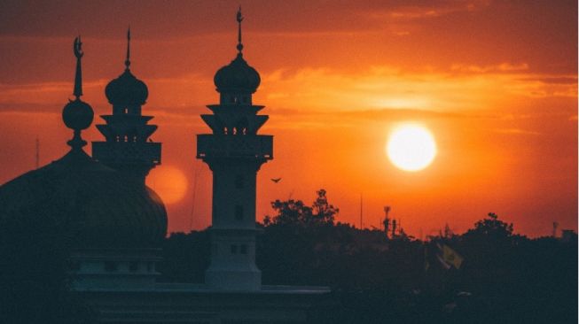 8 Hal yang Menggugurkan Pahala Puasa Ramadhan, Berkata Kasar hingga Menunda Salat