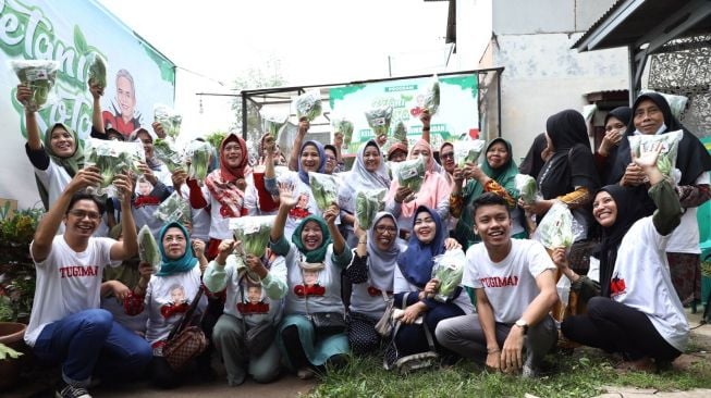 Blusukan di Tanah Abang, OMG Dirikan Hidroponik di Atas Atap