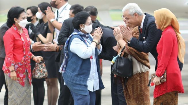 Kunjungan ke Semarang, Megawati Disambut Ganjar