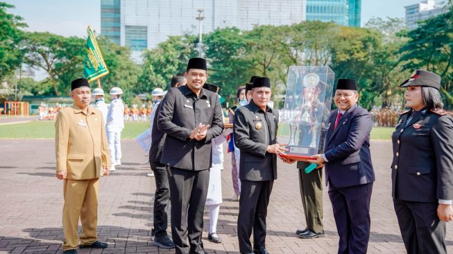 Medan Tuntungan Kecamatan Terbaik Tingkat Sumut, Bobby Nasution: Seluruh Pimpinan OPD-Lurah Harus Terus Berinovasi