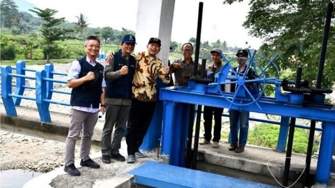 Tergerus Banjir, Komisi IV DPRD Jabar Kunjungi Bendung Waru