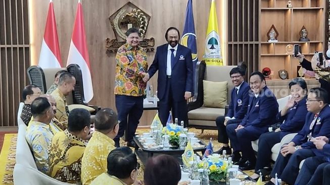 Temui Airlangga di Kantor DPP Golkar, Surya Paloh: Saya Pikir Hal yang Baik