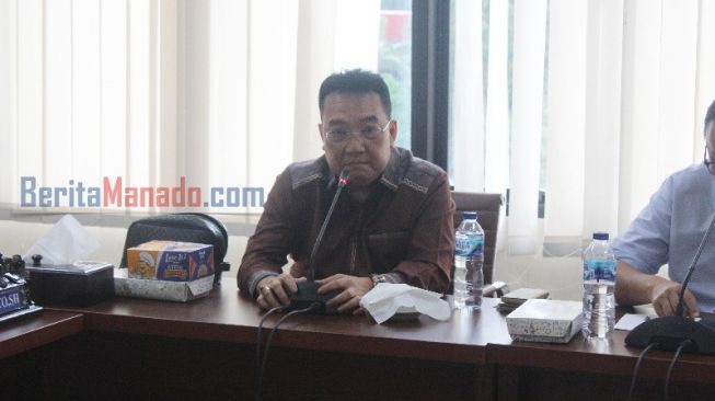 RDP Penanganan Bencana Banjir Manado, Yongkie Limen Tahan Tangis