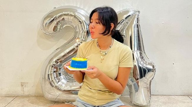 Potret Ulang Tahun Shenina Cinnamon (Instagram/@shenacinnamon)