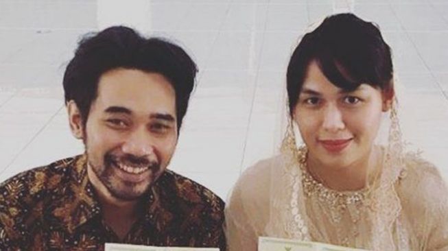 Artis Nikah di KUA (Instagram/@didoeyes)