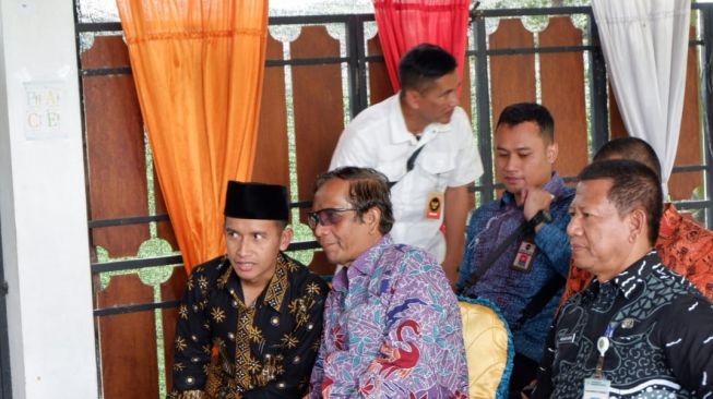 Singgung RUU Pembatasan Uang Kartal Tak Kunjung Disahkan, Mahfud MD: Bolanya di Legislatif