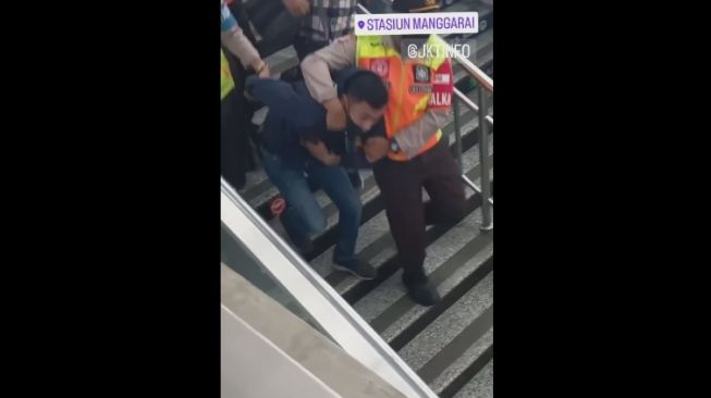 Curi Laptop Penumpang di Stasiun Manggarai, Seorang Pria Langsung Diboyong ke Polda Metro Jaya