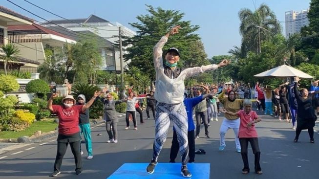 Artis Jadi Instruktur Senam (Instagram/@inul.d)