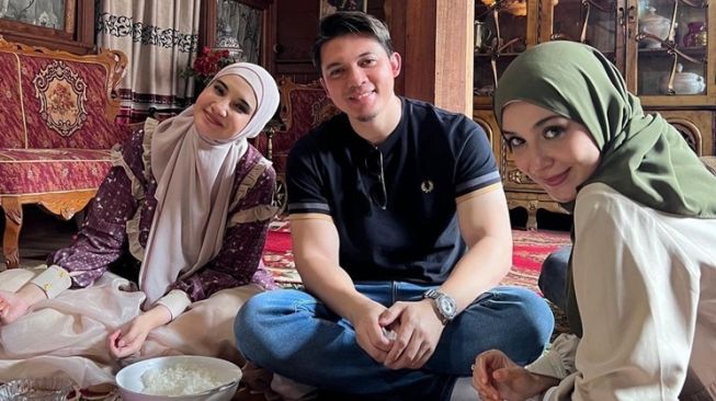 Potret Zaskia dan Shireen Sungkar Pulang Kampung (Instagram/@zaskiasungkar15)