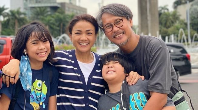 Potret Zivara Anak Sulung Nirina Zubir (Instagram/@nirinazubir_)