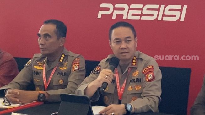 Polda Metro Kerahkan Ribuan Brimob-Sabhara Amankan Pengundian Nomor Urut Capres-Cawapres Di KPU RI