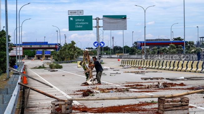 Duduk Perkara Warga Blokir Tol Jatikarya Selama 7 Jam, Sudah Sering Blokade tapi Tak Direspons