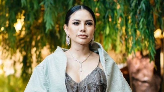 Artis Kecanduan Oplas (Instagram/@nikitamirzanimawardi_172)