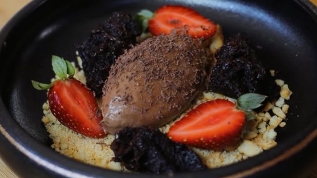 Resep Chocolate Mousse ala Chef Devina Hermawan, Halal Tanpa Gelatin