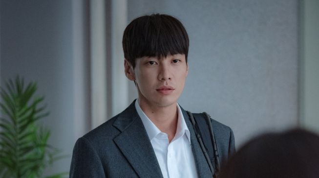 Potret Kim Young Kwang di Call It Love (Instagram/@disneypluskr)