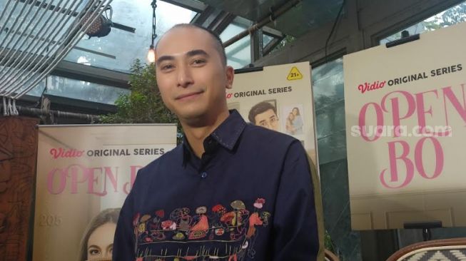 Winky Wiryawan Posting Foto 20 Tahun Lalu, Netizen Kaget Lihat Wajahnya Saat Itu