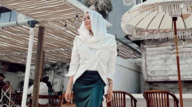 Outfit kontroversial Olla Ramlan (Instagram/@ollaramlan)