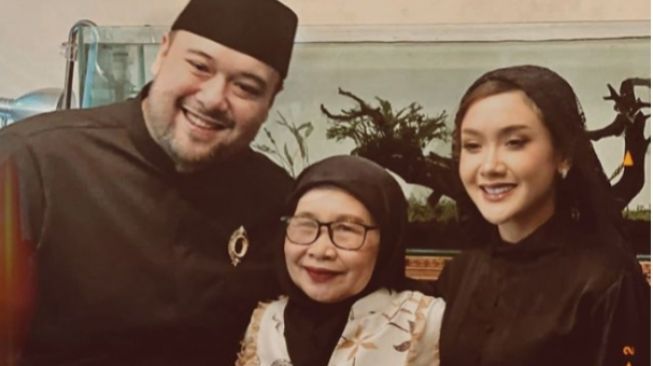 Gaya Hijabnya Dikomentari Netizen, Cita Citata: Hijab dan Kerudung Beda