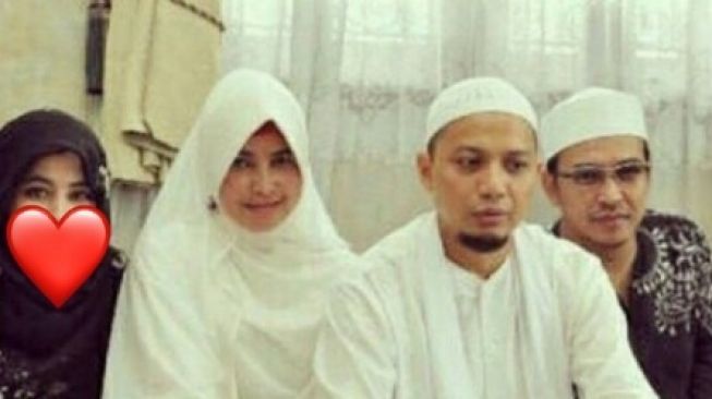 Ibu Alvin Faiz dan istri Ustaz Arifin Ilham, Umi Yuni [Instagram/@umi_yuni_syahla_aceh]
