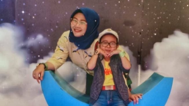 Potret Mesra Daus Mini dan Istri (Instagram/@dausminiasli)