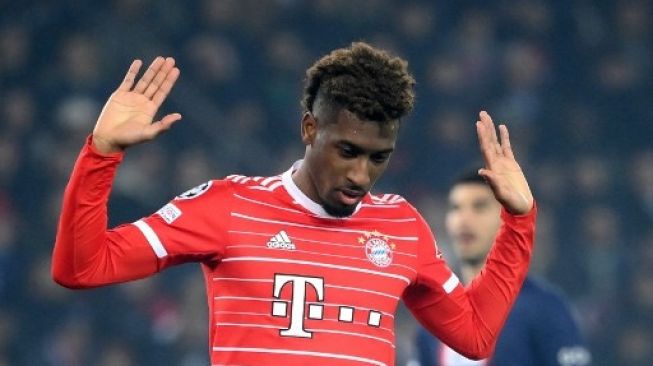 Pemain depan Bayern Munich Kingsley Coman usai mencetak gol pada pertandingan leg pertama babak 16 besar Liga Champions antara Paris Saint-Germain (PSG) dan FC Bayern Munich di stadion Parc des Princes di Paris pada 14 Februari 2023 . FRANCK FIFE / AFP