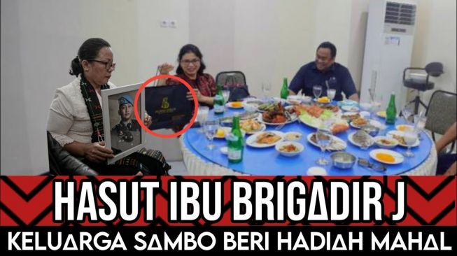 CEK FAKTA: Keluarga Ferdy Sambo Hasut Ibu Brigadir J dengan Hadiah Mahal, Benarkah?