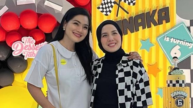 Gaya Artis di Pesta Ultah Anak (Instagram/@tya_ariestya)