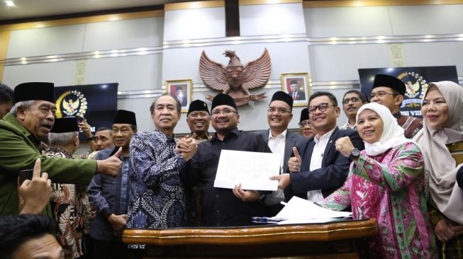 Resmi! Biaya Haji 2023 Turun Jadi Rp90 Juta, Jemaah Tanggung Rp49,8 Juta