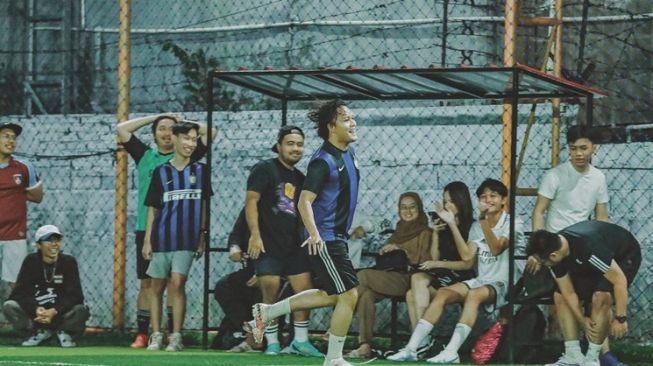 Potret Rizky Febian Main Bola (Instagram/@rizkyfbian)